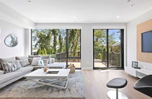 TV, fireplace, offices