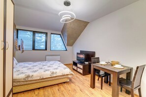 Fer et planche à repasser, Wi-Fi, draps fournis