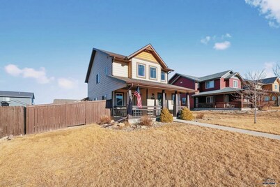 Northern Lights Retreat | Quiet & Convenient