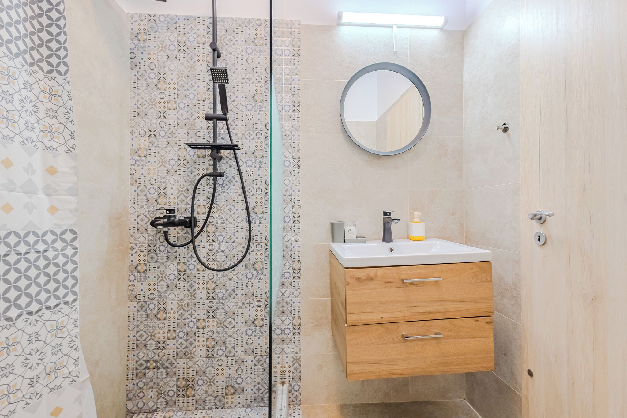 Secador de cabelo, sabonete