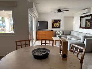 Dining - Awake to the Sea - Private beachfront apartment - Nuevo Vallarta (Bucerías)