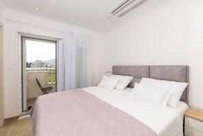 5 habitaciones, tabla de planchar con plancha, wifi y ropa de cama 