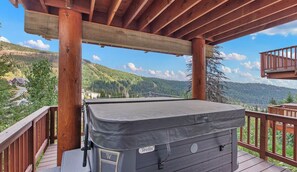 Terrace/patio - Steps to Slopes  Hot Tub -  Modern Mtn Retreat (Sandpoint)