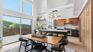 Coffee/tea maker, fridge, microwave, oven - Steps to Slopes  Hot Tub -  Modern Mtn Retreat (Sandpoint)