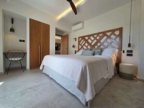 Desk, iron/ironing board, WiFi, bed sheets