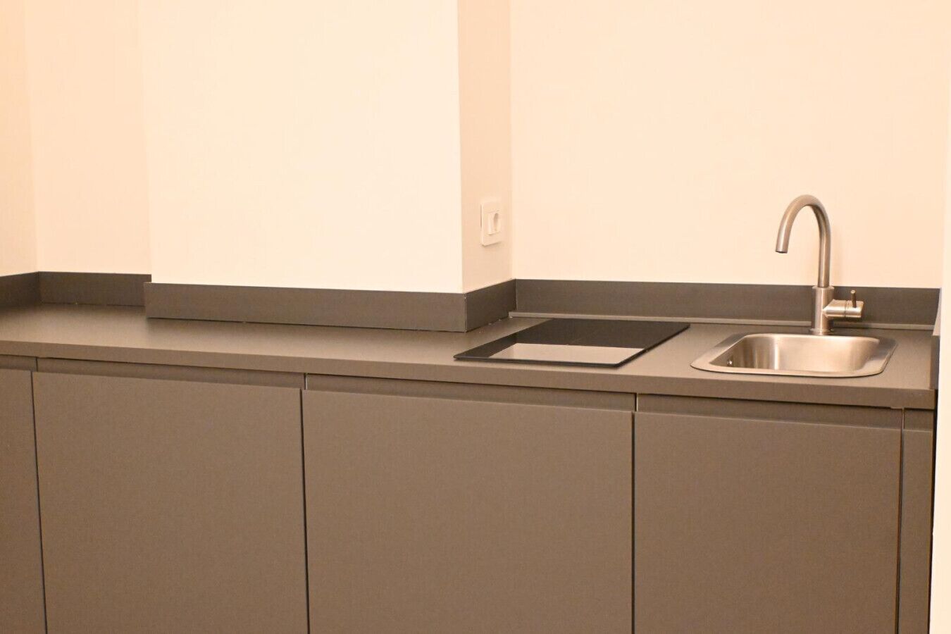 Plaque de cuisson, cafetière/bouilloire