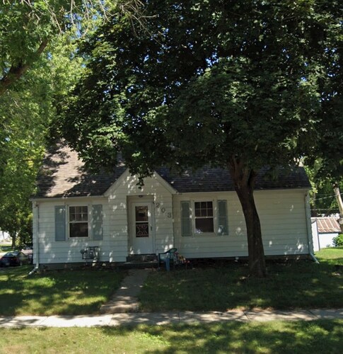 Spacious 4-bedroom house in Fairmont