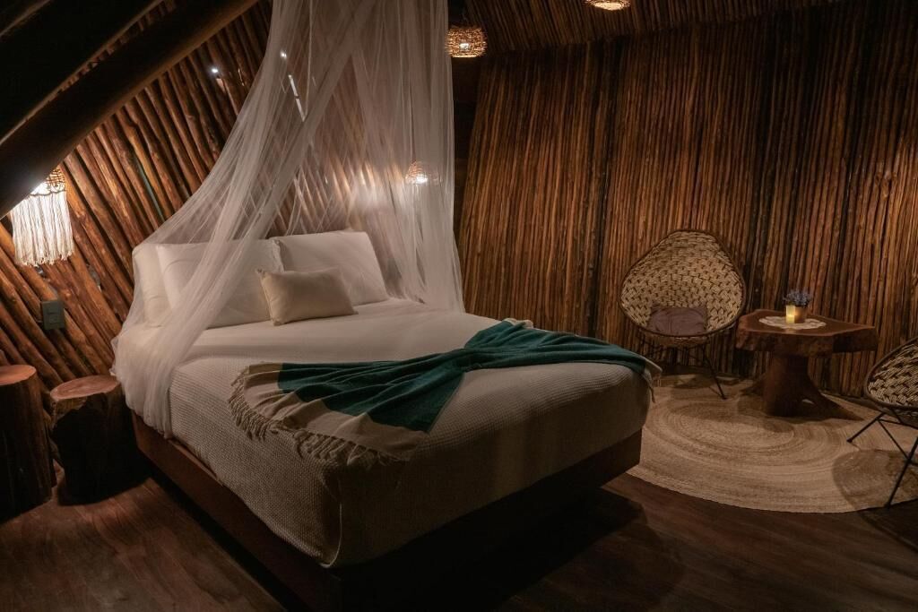 خزنة داخل الغرفة وواي فاي مجانًا