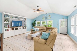 TV - Serenity in Ocean Pines | 1 Story Home with Backyard Grill (Ocean Pines)