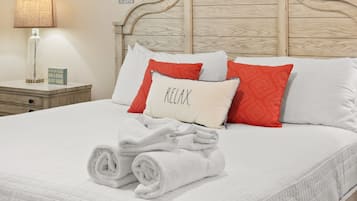 3 bedrooms, iron/ironing board, WiFi, bed sheets