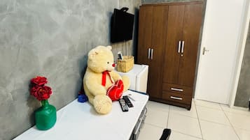 Laptop workspace, free WiFi, bed sheets