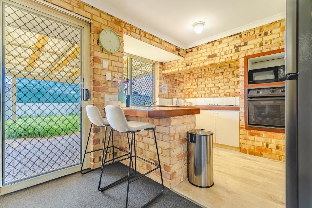 Deluxe Townhome, Garden View | Private kitchen