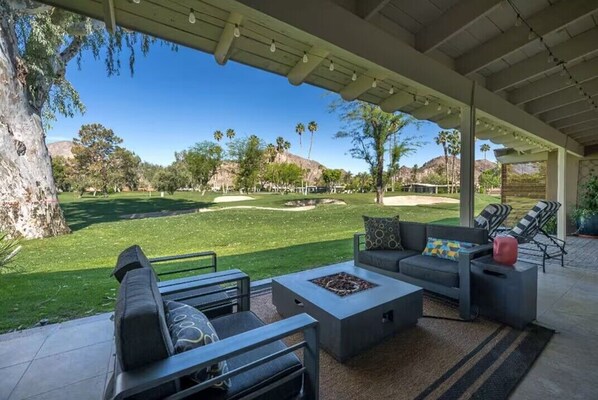 Terrace/patio - Spacious 3-bedroom 2 bath townhome in beautiful La Quinta with AC (La Quinta)