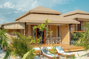 Beachfront Master Suite Tented Villa | In-room safe, desk, blackout drapes, free WiFi