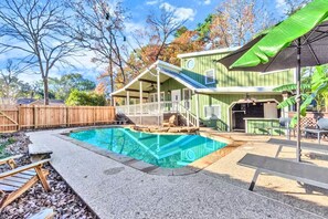 Pool - Casa Kateryna | Cozy home for a perfect getaway! (Montgomery)