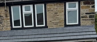 Stylish 1-Bedroom • Double Bed en-suite. Private Parking •