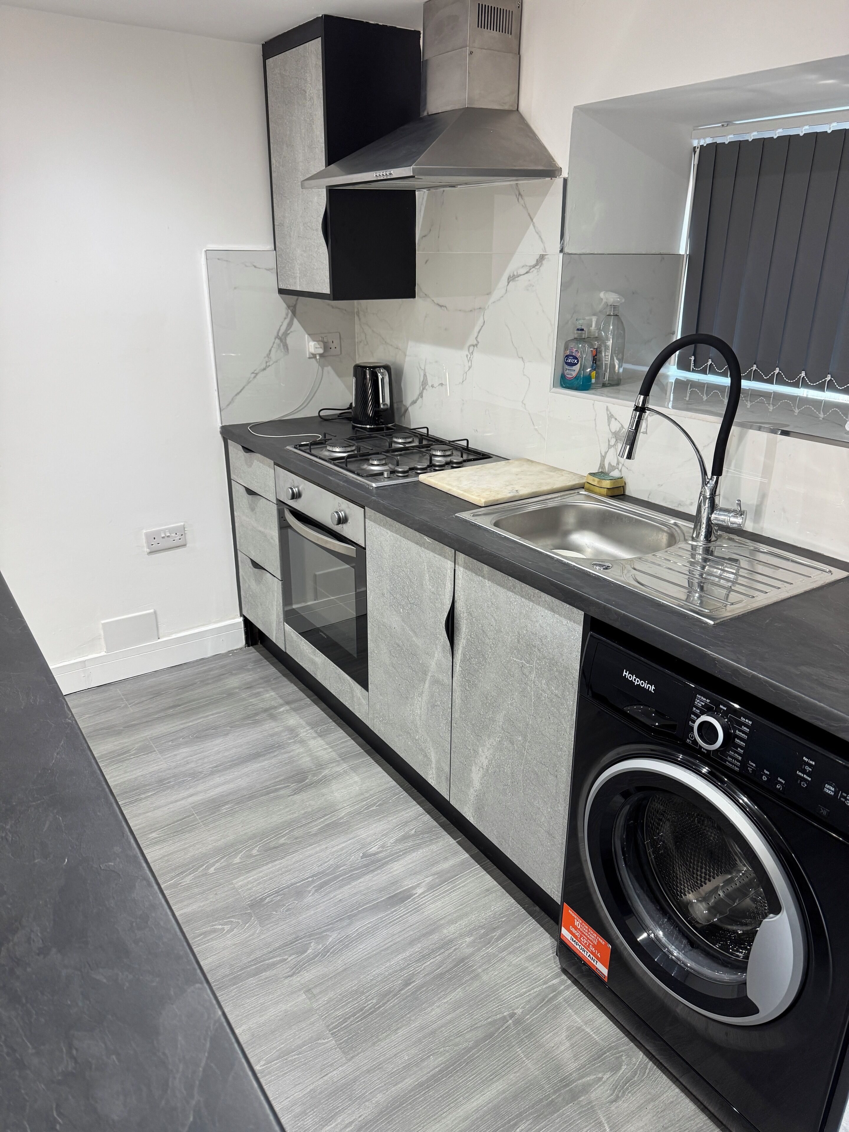 Microondas, horno, lavavajillas