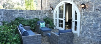 Sonoma Stonehouse, Wine Country Vibes
