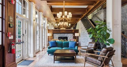 Sonoma Stonehouse, Wine Country Vibes