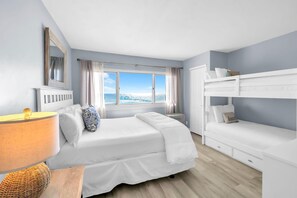 2 bedrooms - Pinnacle Port A-121- Shore Beats Work (Panama City Beach)