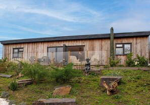 Exterior - A comfortable escape with breathtaking views (Cardigan)