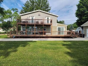 Exterior - 3-bedroom house in marvelous Lexington with lake views (Lexington)