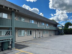 Front of property - Nordlig Motel (Chewelah)