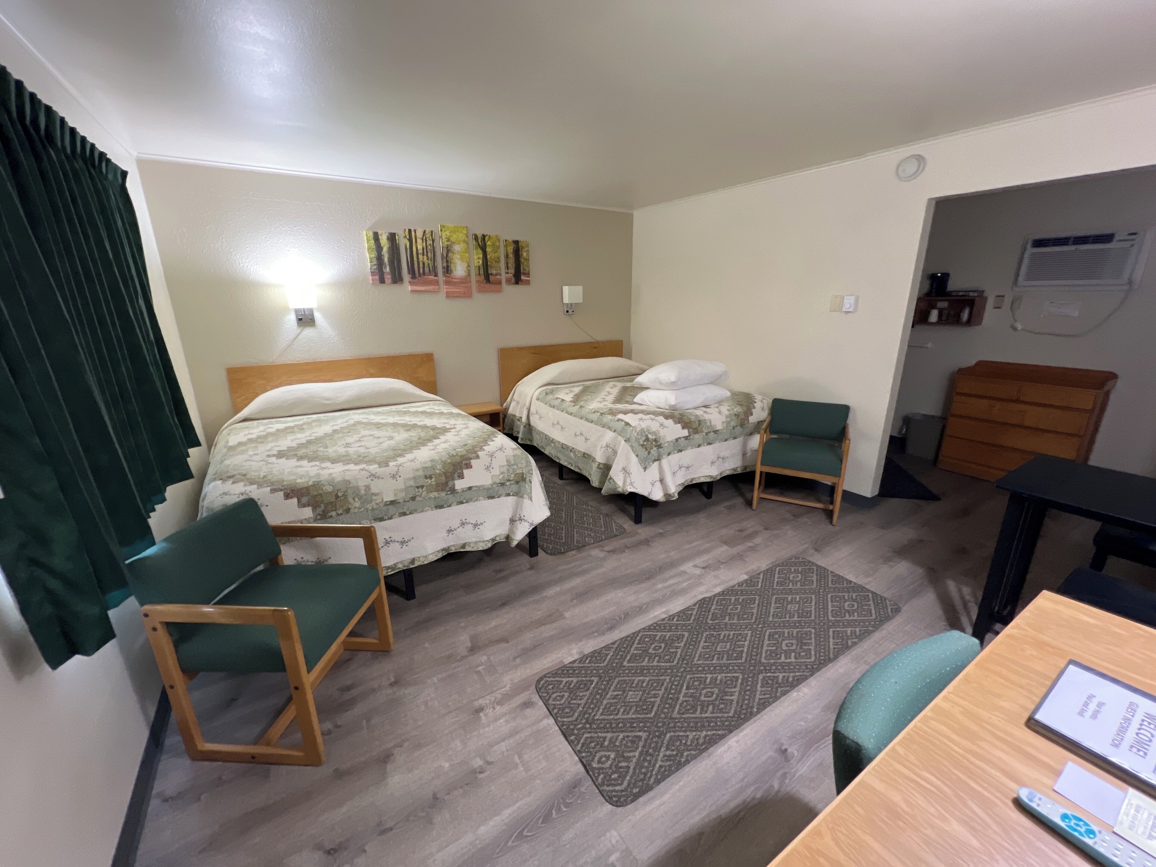 Chambre Deluxe, 2 grands lits | Draps en coton égyptien, literie de qualité supérieure, surmatelas