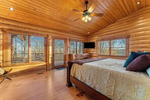 Fer et planche à repasser, lit parapluie, Wi-Fi gratuit, draps fournis