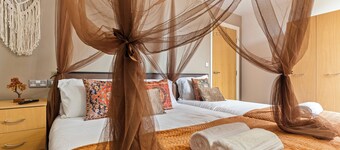 DESI Suite - Free Parking | Balcony