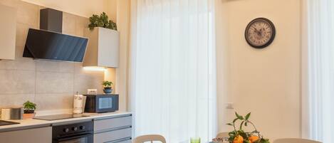 Fridge, microwave, oven, dishwasher