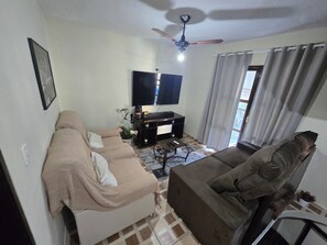 Smart TV - Cozy Chalet in a Gated Community in Chapada dos Guimarães (Chapada dos Guimarães)