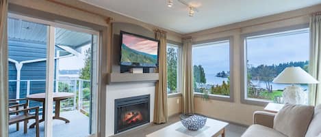 TV, fireplace, ping pong