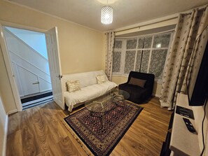 TV - Golden Flame House (Reading)