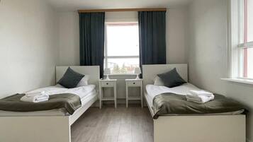 3 dormitorios, tabla de planchar con plancha, wifi