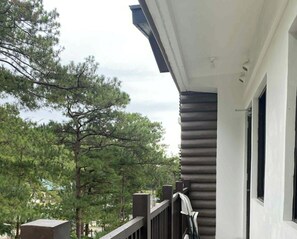 Condo, balcon, vue sur le jardin | Terrain de l’hébergement 