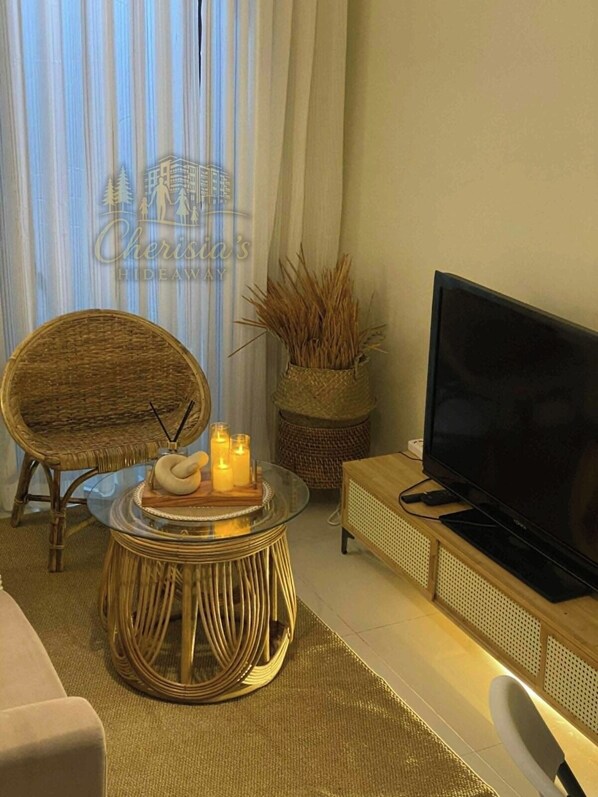 Living area - Cherisia's Hideaway (Baguio)