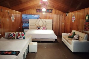 1 bedroom, bed sheets