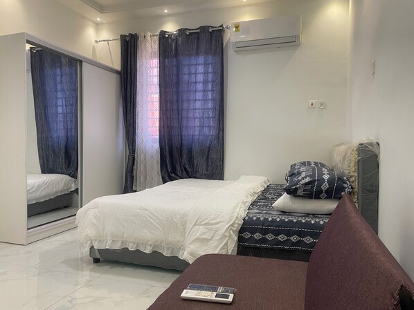 2 間睡房、熨斗/熨衫板、Wi-Fi、床單