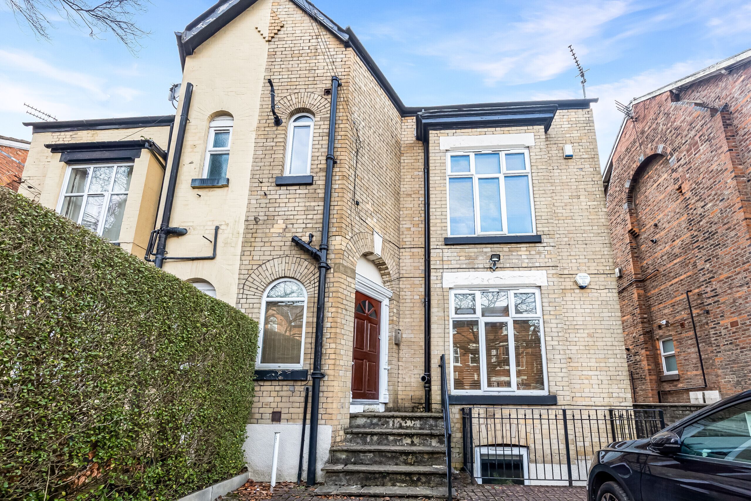 المنشأة من الخارج