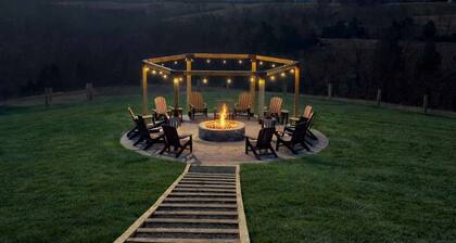 Pool | Sleeps 22 | Massive Game Room | Hot Tub | Fire Pit