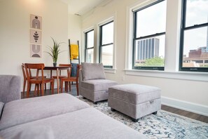 Family Suite | Living area - The Standard in Downtown Columbus  (Columbus)