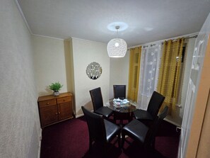 تناول الطعام