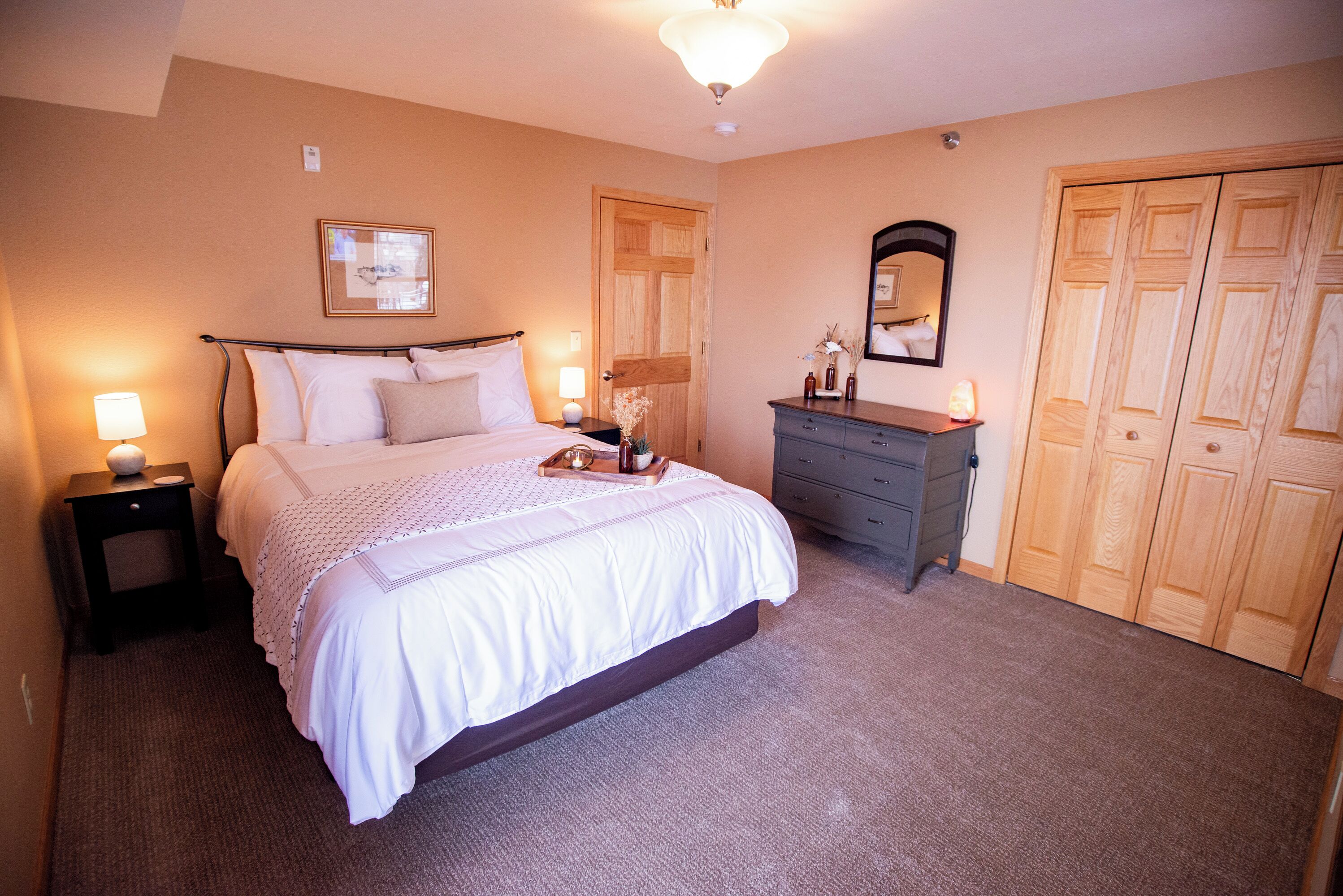 2 habitaciones, tabla de planchar con plancha y wifi gratis 