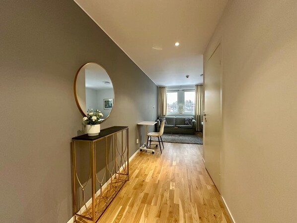 Deluxe-Apartment, Blick auf den Innenhof | Kostenloses WLAN