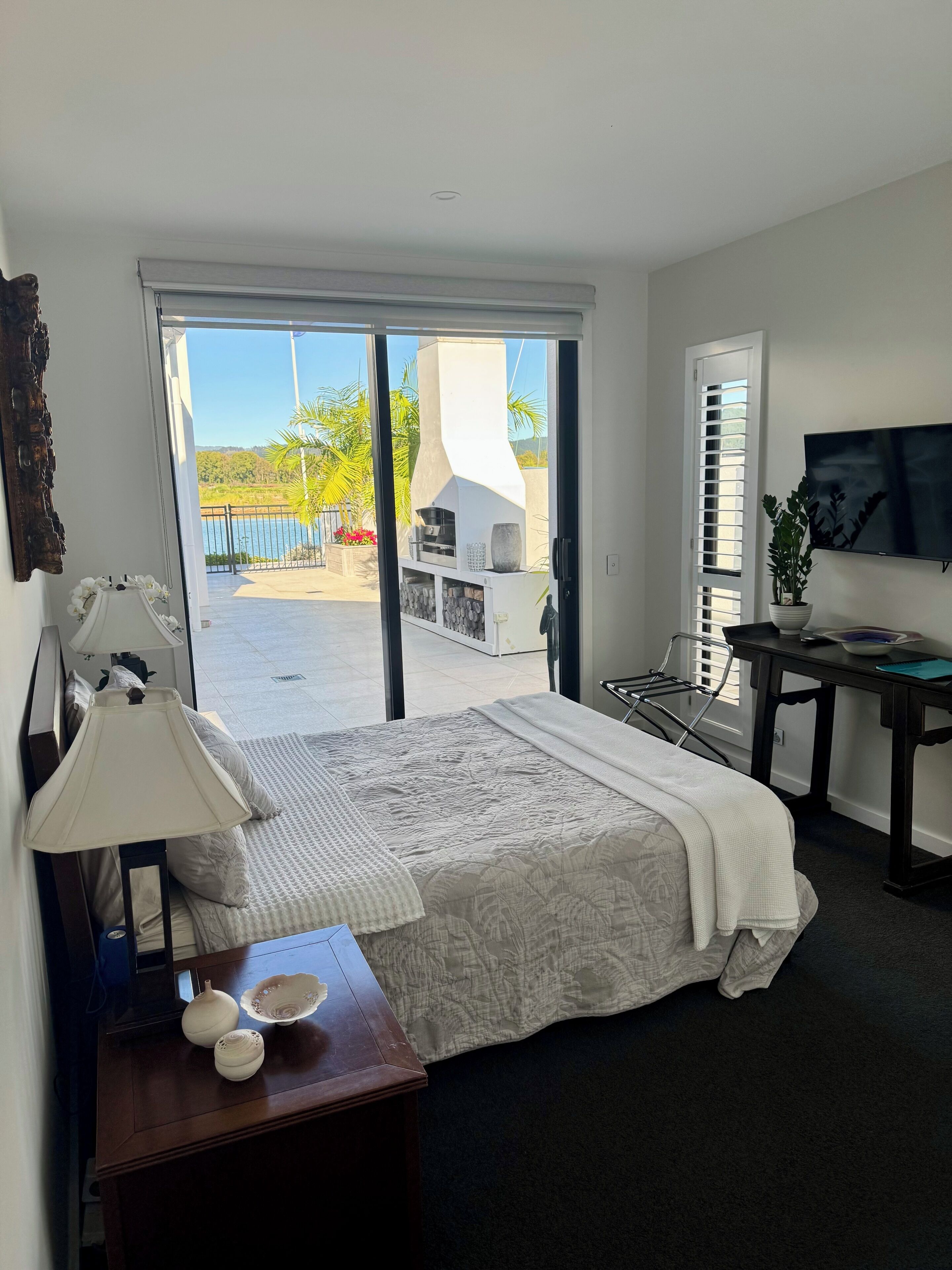 Phòng Suite Cao cấp, sân hiên, quang cảnh kênh | Lối vào nơi lưu trú