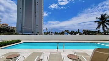Apartamento, 2 quartos, acessível, para fumantes | Piscina | Piscina externa