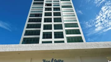 Apartamento, 2 quartos, acessível, para fumantes | Fachada
