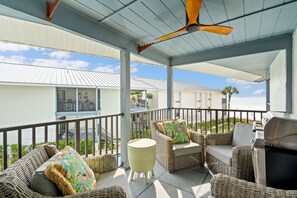 Property grounds - Beachfront - Saint Somewhere at Gulf Place 12 (Holmes Beach)
