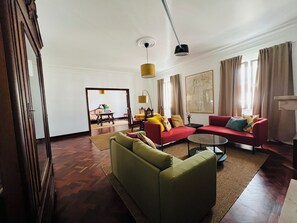 Living area - PORTAS RESIDENCE - LARGE APARTMENT - PONTA DELGADA CITY CENTER (Ponta Delgada)
